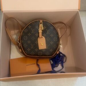 Louis Vuitton Boite Chapeau Souple MM